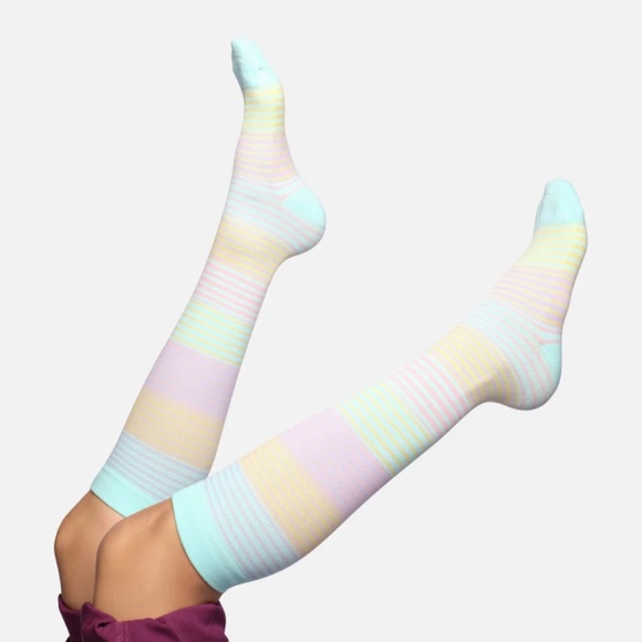 NEW Women's Nurse Yard Compression Socks Pastel Color Stripes XXL - Picture 1 of 4